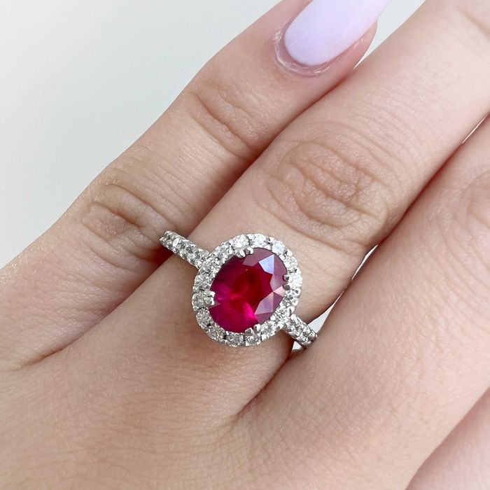 Рубин натуралний 5.70 карат