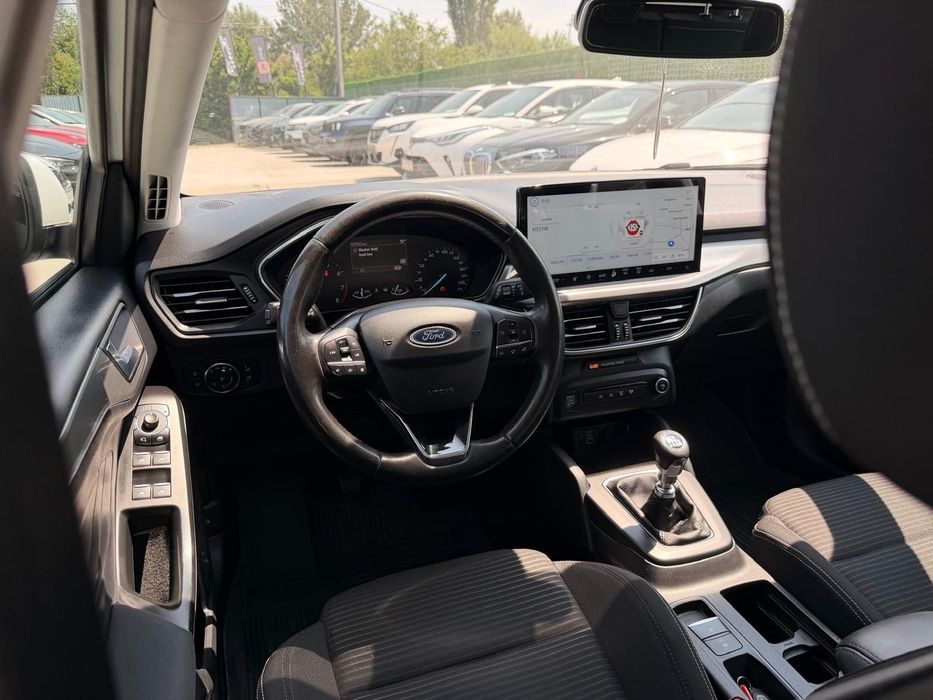 FORD Focus 2022 — imagine 4