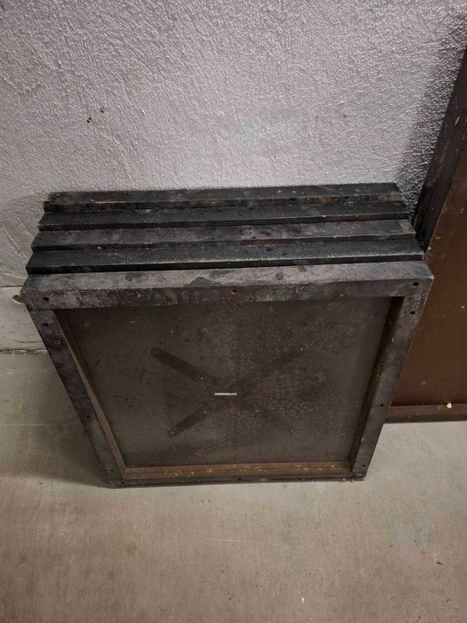 Плотове за маси дървени за заведение