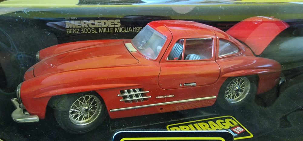 Количка Метална Мерцедес Mercedes 300 SL Mille Miglia 1:18 Burago нова