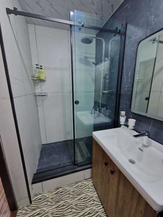Продам кв-ру в Центре, метро Космонавтов, 70м²