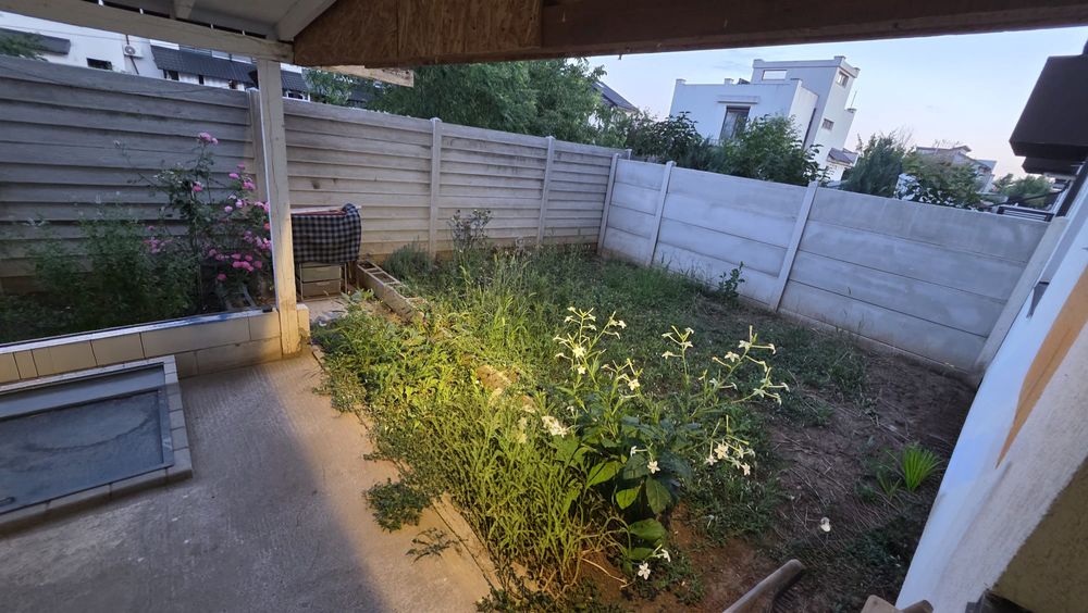 Apartament cu 2 camere de inchiriat, curte și loc de parcare inclus!