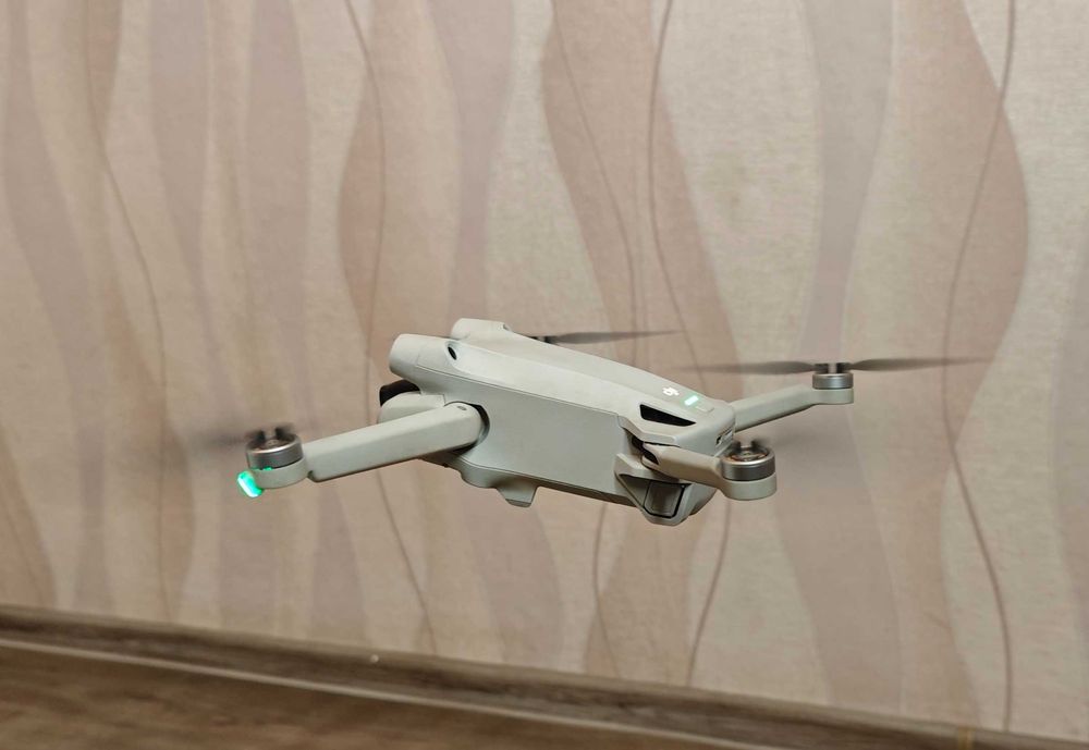 Дрон DJI Mini 3 Pro - Fly More Combo