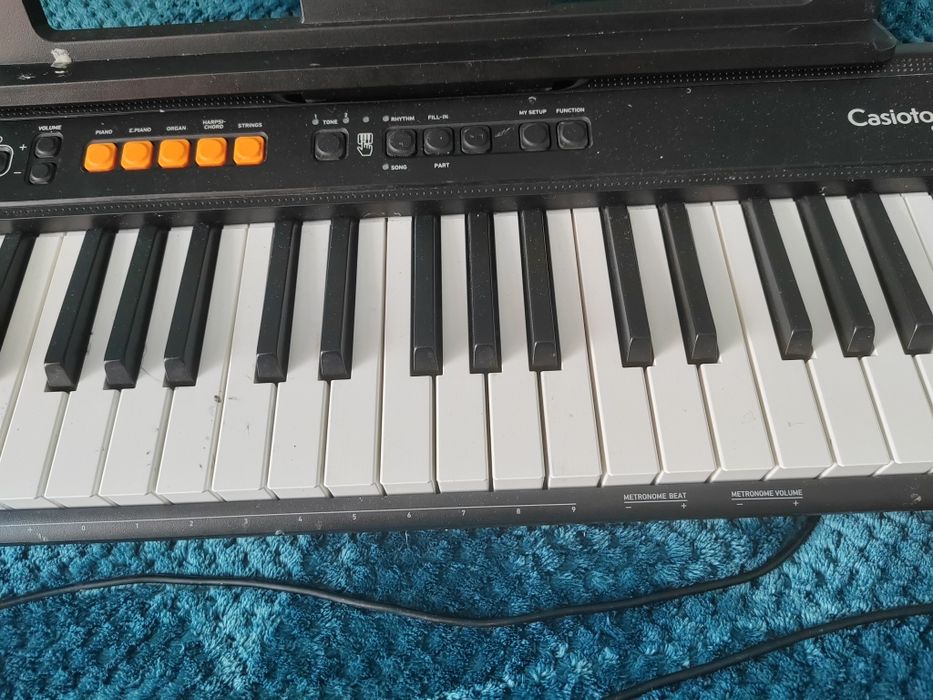 Продам синтезатор!