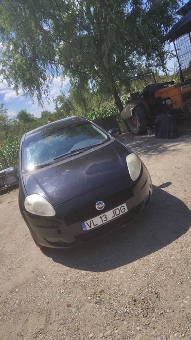 Vând fiat Grande punto 1.4 benzina turbo 120 de cp se vinde urgent