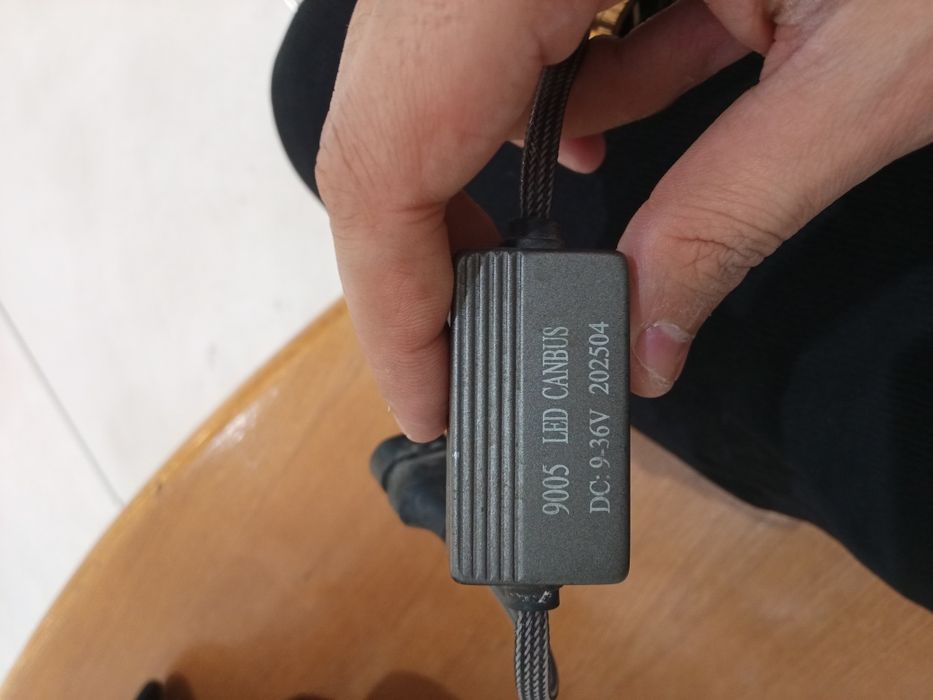 Продам лампы би лед вместе с линзой