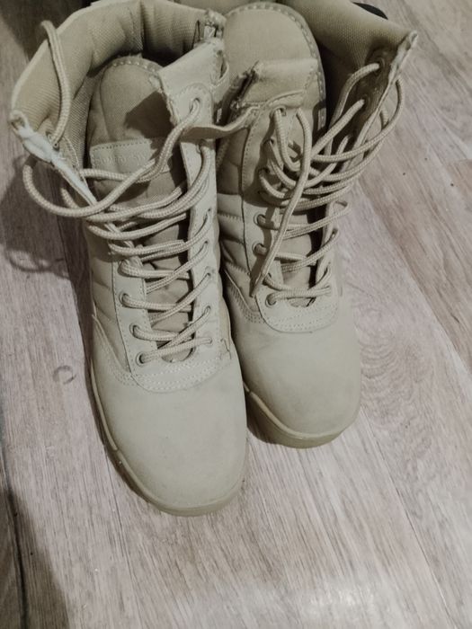 Продам берцы жёлтые