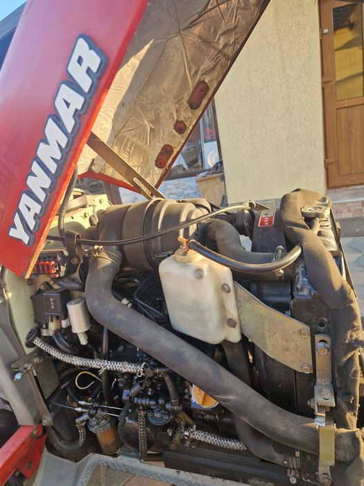 Tractor Yanmar 18 cp cu freză