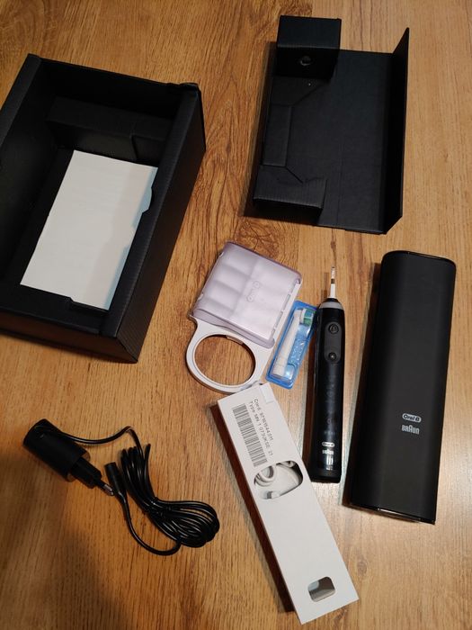 Periuta dinti Oral B Genius X 2000N bluetooth ca nou la cutie + dock statie incarcare wireless
