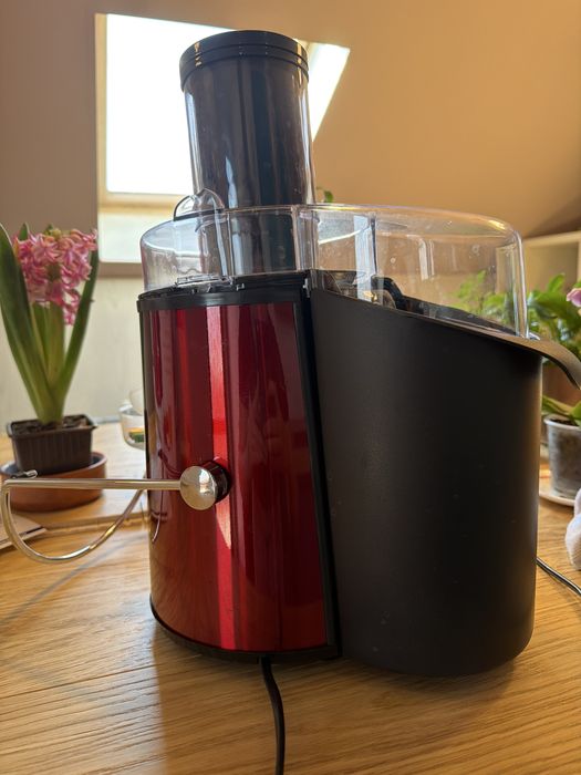 Stircator de fructe folosit o singura data