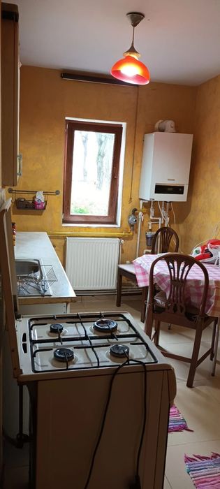Apartament cu 2 camere Cameliei, centrala proprie