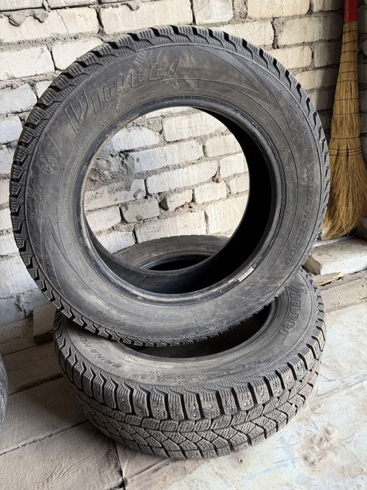 Продам две шины R15 зима