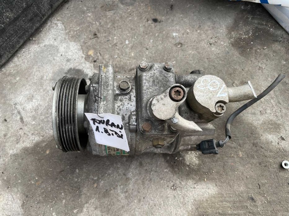 Compresor AC Volkswagen Touran 1.9 TDI 1K0820803G