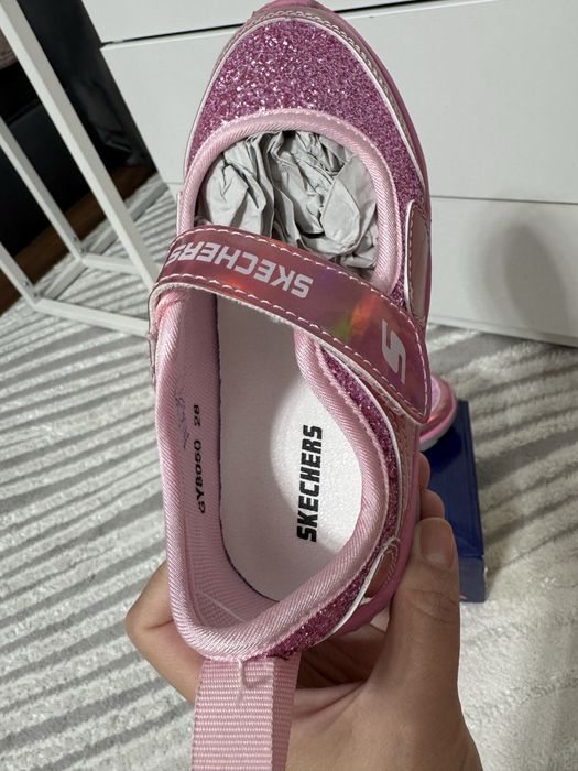 Продам туфли для девочки