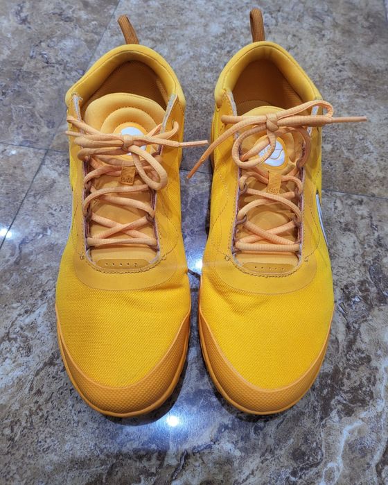 Продам кроссовки Nike