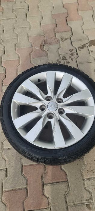Диски литые  с шинами на Kia Cerato