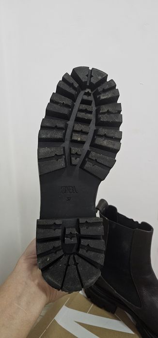 Челси демисезонные 37 размер Zara