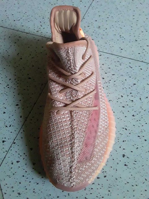 продаю новые  кроссовки ADIDAS р 43 звоните смело