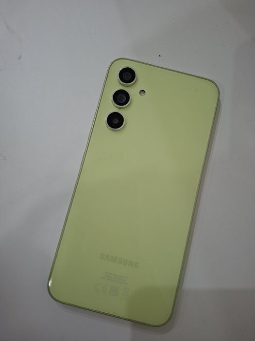 Продавам Samsung A54