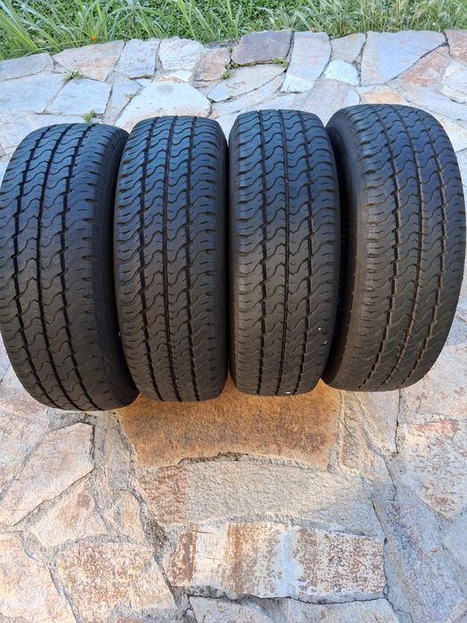 215 65 16 C Dunlop  Бусови