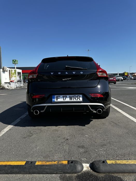 Volvo v40 R Design D2 2017 Automat