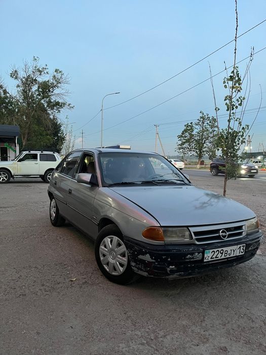 Опель астра  1993ж