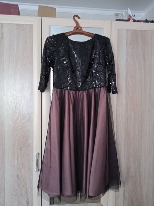 Продам платье новое