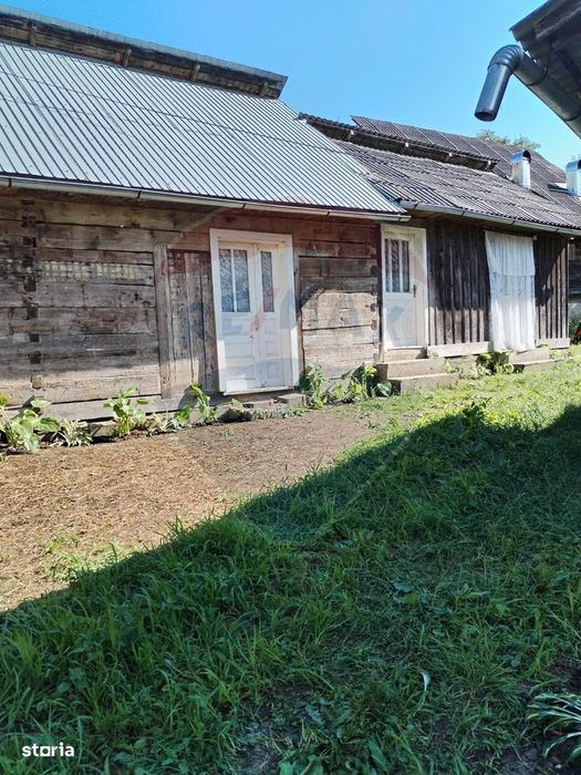 Casa traditionala si teren in s.f de 712 mp, Com. Șieu, langa biserica