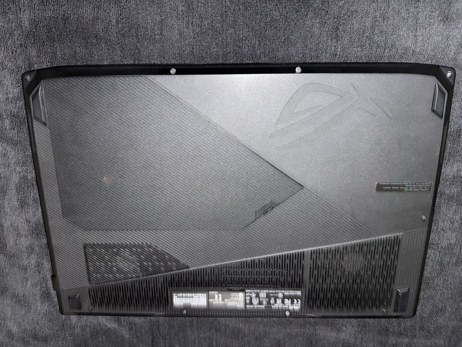 Laptop Asus Rog Strix GL703 VM