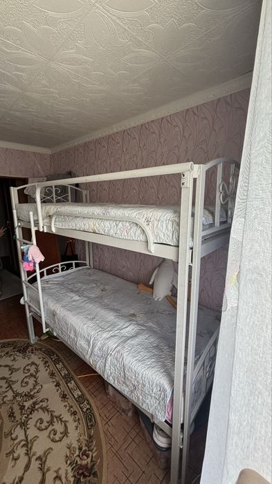 Продаем двухъярусную кровать
