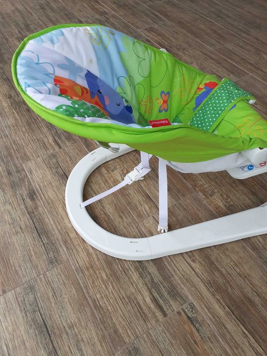 Fisher Price Бебешки вибриращ шезлонг Тропическа гора