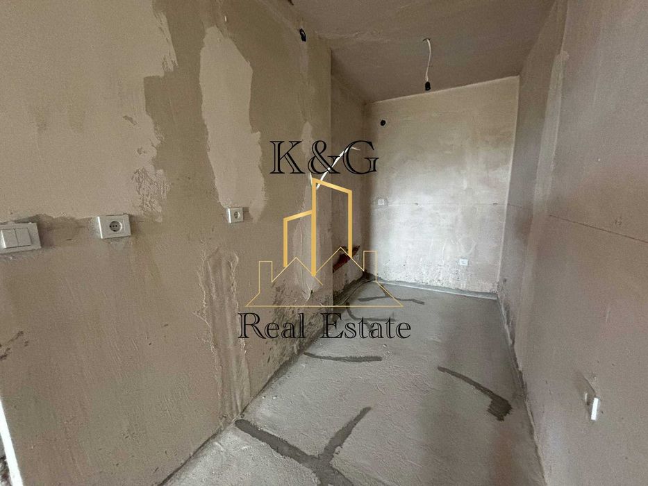 Продава се Двустаен апартамент в Разград, Бели Лом - 65 кв.м за 1287 €/кв.м - Снимка #3