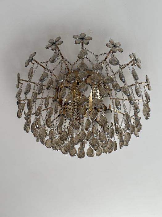 Люстра 8 рожковая б/у