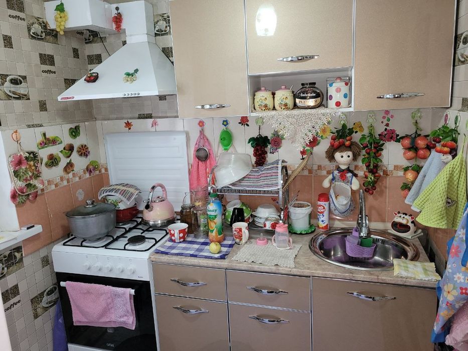 Qizlar uchun ijaraga xona bor