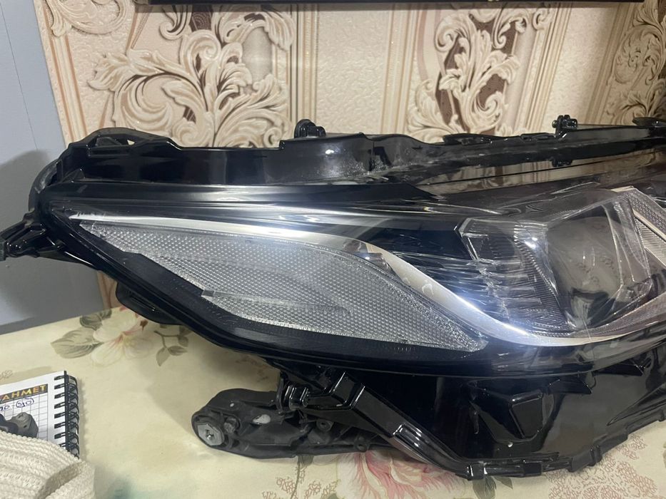 Продается фара стекло