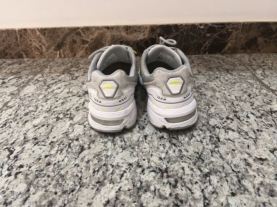 Кроссовки Asics 1090