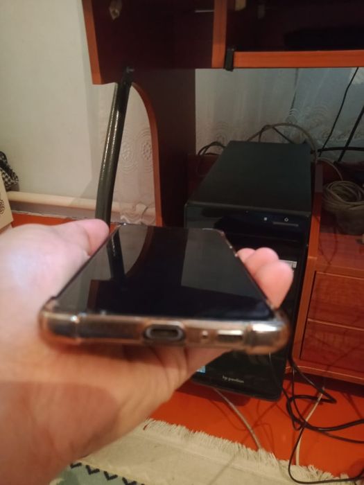 Самсунг S 10Lite