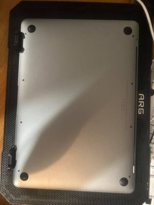 Продам MacBook 2017 A1534