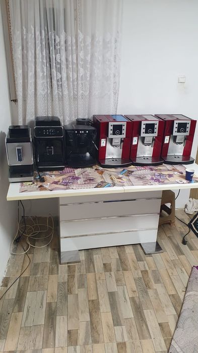 Vand expresoare cafea boabe Delonghi,Philips,in stare excelenta