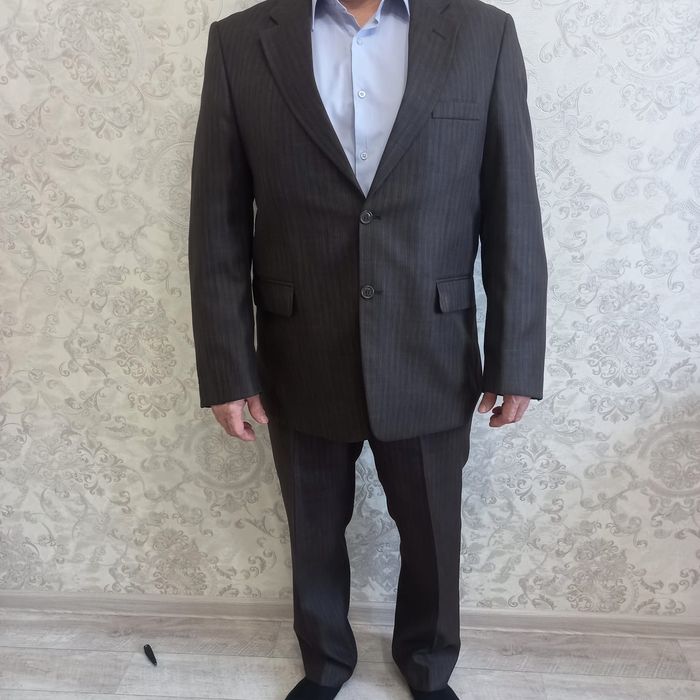 Продам костюм классика