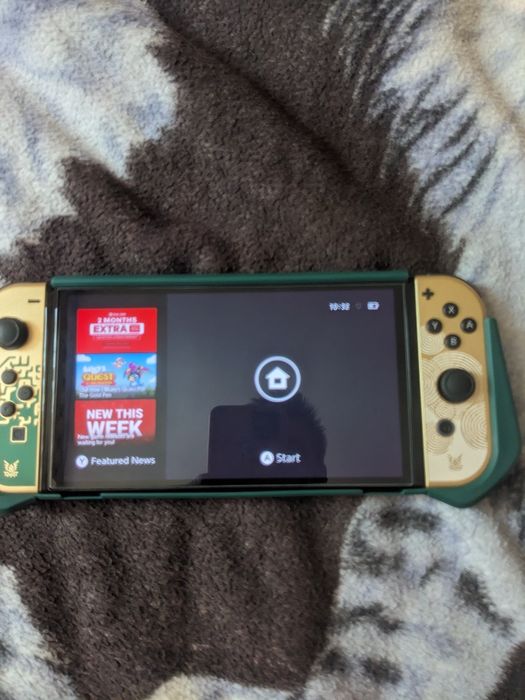 Nintendo switch OLED Legend of Zelda edition