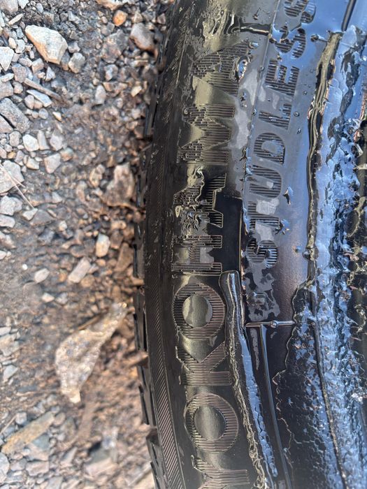 Шины 2 штуки япония