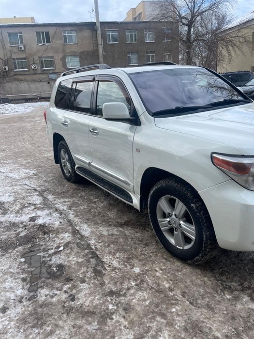Продам land cruiser 200 обьем 4