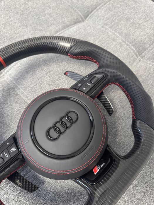 Volan Audi cu carbon , custom , a3 a4 a5 a6 a7 a8