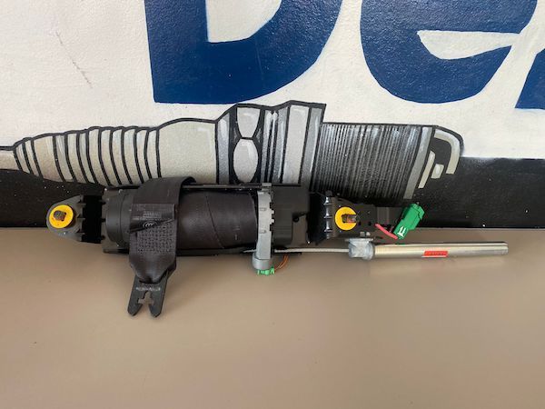 Centura stanga fata Volvo XC60 2011 39811170 39813836