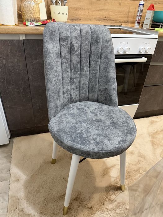 Продам стулья в количестве 6 штук