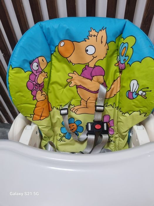 Продам  2  стульчика  для кормления Chicco