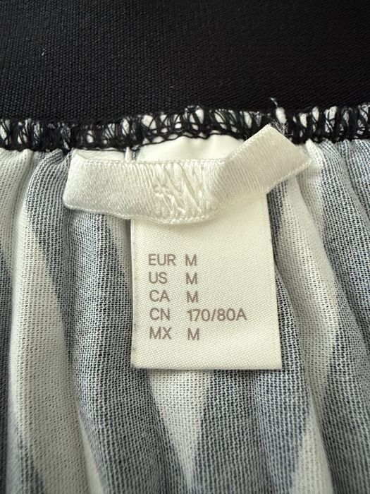 H&M пола плисе размер М