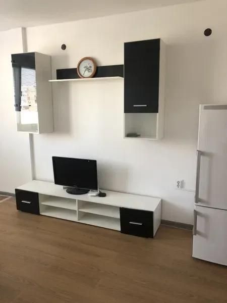 Дава се под наем Двустаен апартамент в Пловдив, Тракия - 40 кв.м за 410 € - Снимка #2