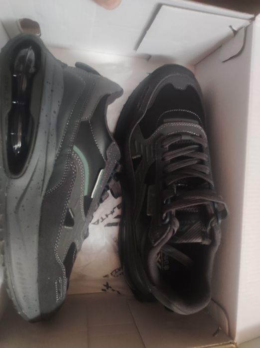 Продам новые кроссовки Athlex